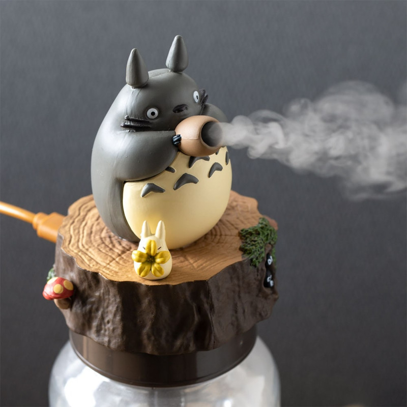 Mon Voisin Totoro - Humidificateur Totoro Gris joue de l'ocarina