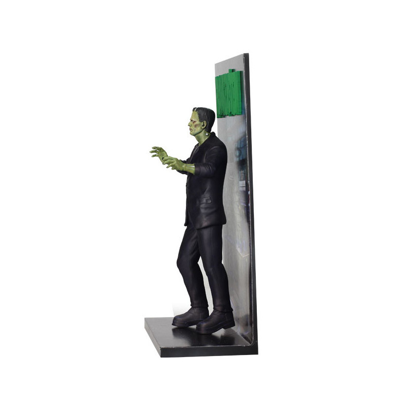 AOUT 2025 : Universal Monsters - Statue PVC Frankenstein Poster