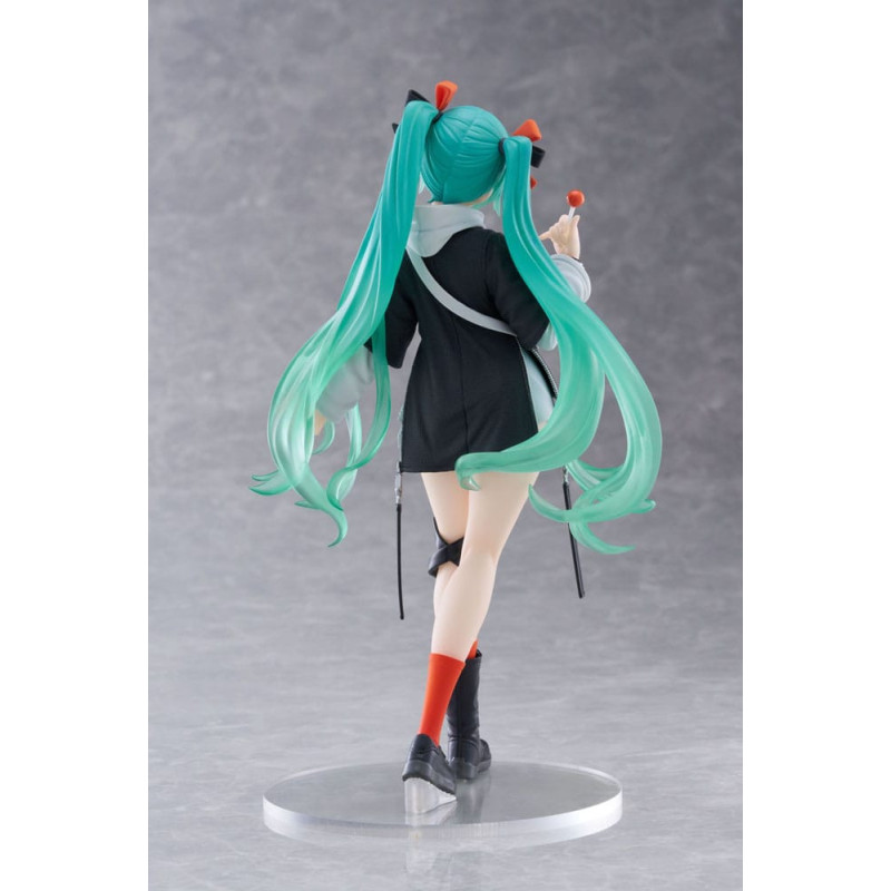 Hatsune Miku - Figurine Wonderland Series : Fashion Punk Version