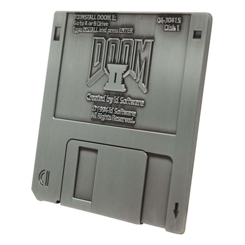 JUIN 2025 : Doom II - Réplique Arena Floppy Disk 5000 exemplaires