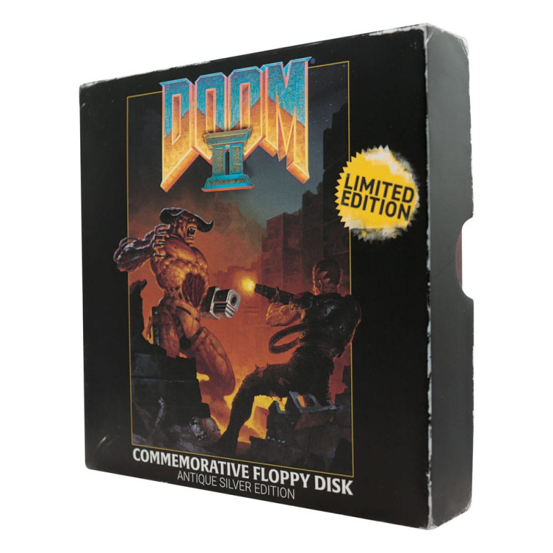 JUIN 2025 : Doom II - Réplique Arena Floppy Disk 5000 exemplaires