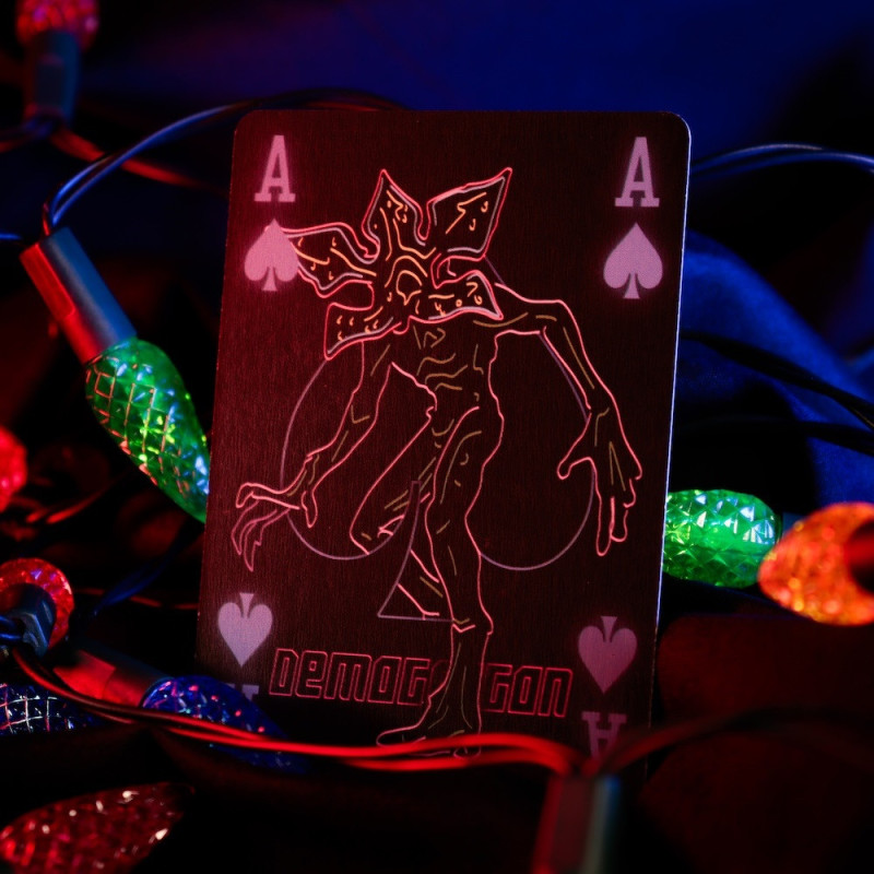 Stranger Things – Jeu de cartes Neon – Fanattik