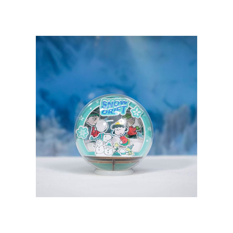 AOUT 2025 : Peanuts (Snoopy) - Mini maquette Wooden Theater Globe Snow Drift