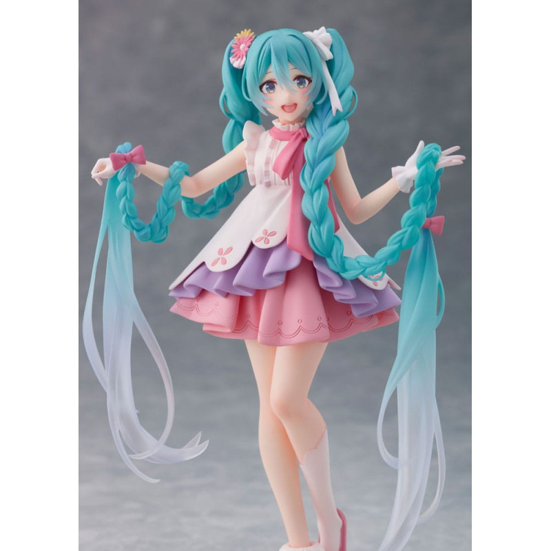 SEPTEMBRE 2025 : Hatsune Miku - Figurine Wonderland Rapunzel Ver. 18 cm
