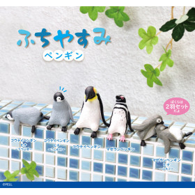 Petite figurine Fuchiyasumi Penguin 1 EXEMPLAIRE ALEATOIRE