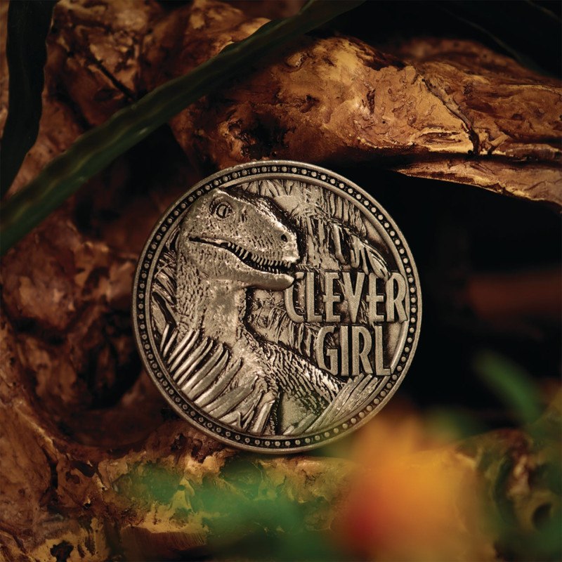 DÉCEMBRE 2025 : Jurassic Park - Pièce de Collection Clever Girl Raptor 5000 exemplaires