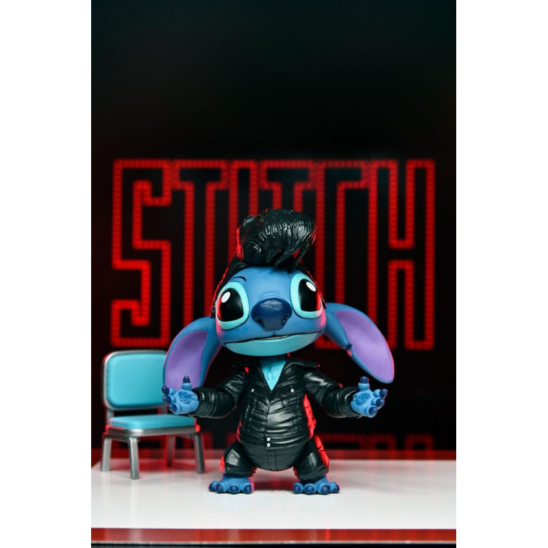 DÉCEMBRE 2025 : Disney : Lilo & Stitch - Figurine Ultimate Singer Elvis Stitch 7 cm
