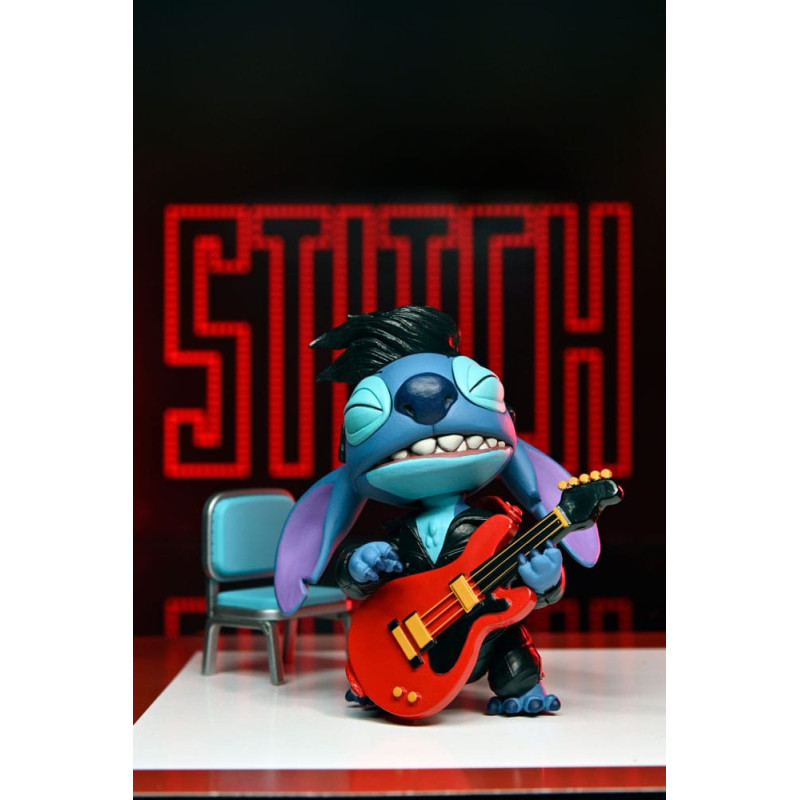 MARS 2026 : Disney : Lilo & Stitch - Figurine Ultimate Singer Elvis Stitch 7 cm