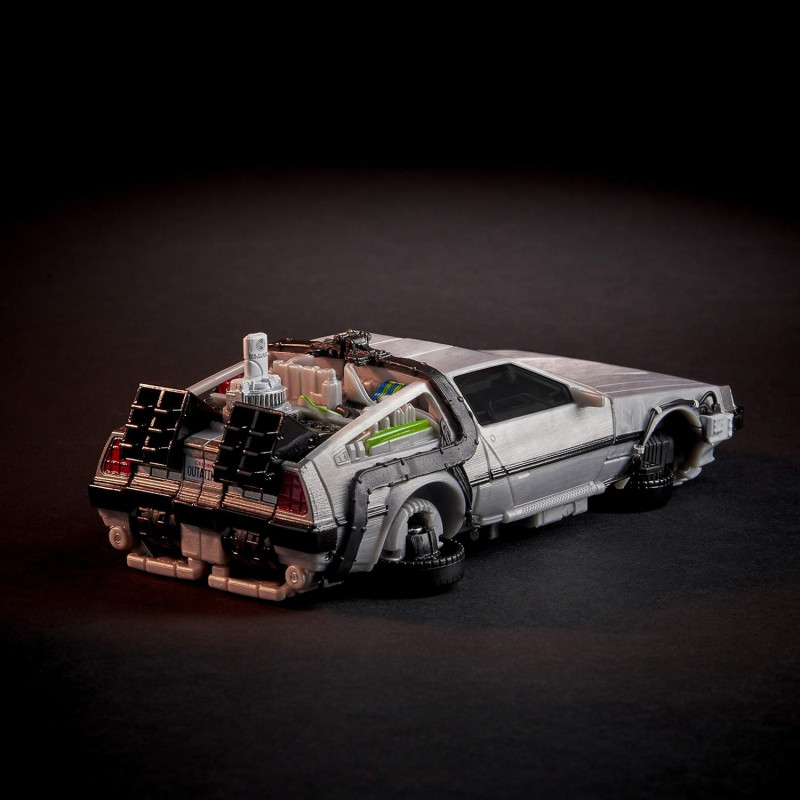DÉCEMBRE 2025 : Transformers x Back To The Future - Figurine Gigawatt figurine Delorean 14 cm