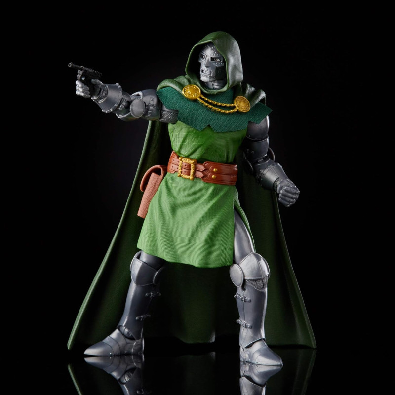 OCTOBRE 2025 : Marvel Legends - Retro Collection Fantastic Four - Figurine Dr. Doom 15 cm
