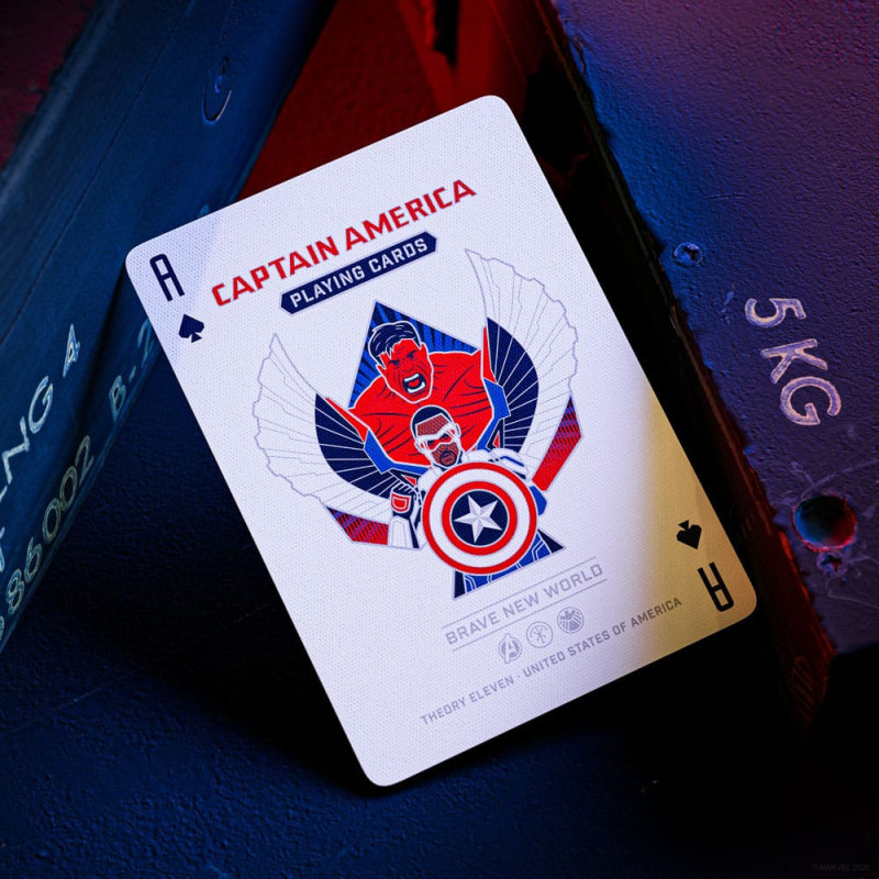OCTOBRE 2025 : Marvel - Jeu de 52 cartes Captain America Patriotic