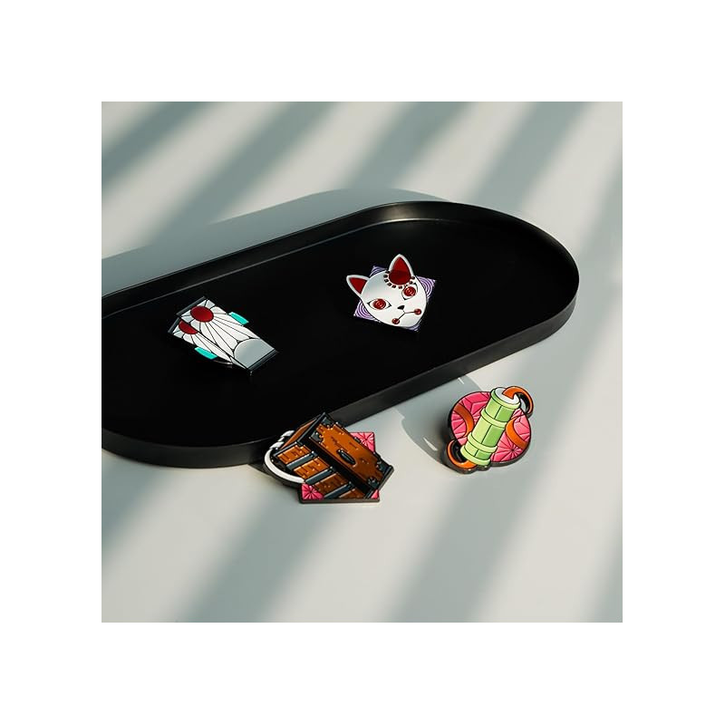 Demon Slayer (Kimetsu no Yaiba) - Pack de 4 pins Nezuko & Tanjiro sortis
