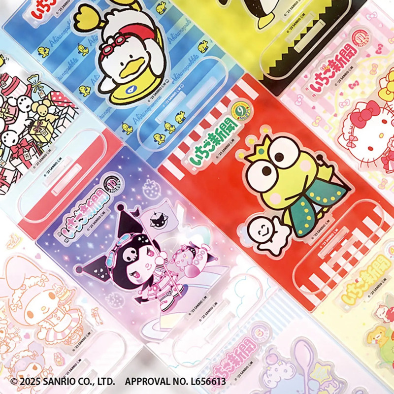 Support acrylique mini figurine Sanrio Ichigo Shimbun 50th – F-Toys