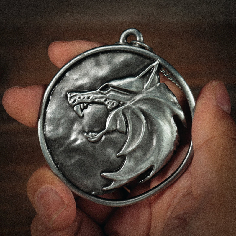 Médaillon Geralt The Witcher – Réplique Limitée 65 mm