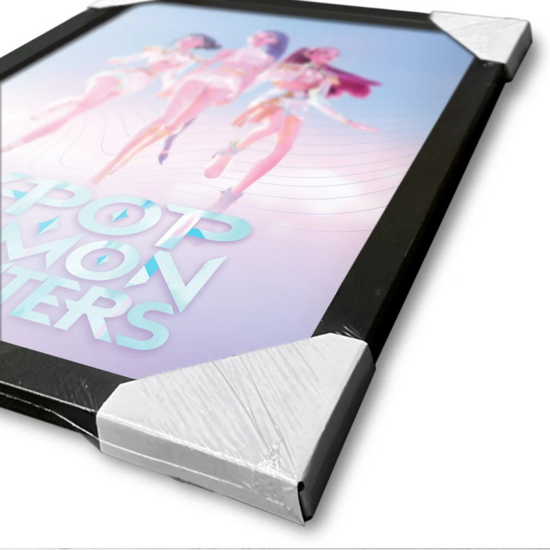 Poster encadré KPop Demon Hunters Trio 30x40 cm – Officiel