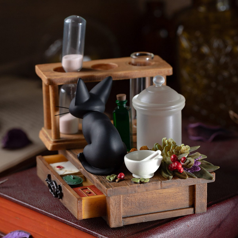 Ghibli – Sablier Diorama Jiji – Benelic Kiki la Petite Sorcière
