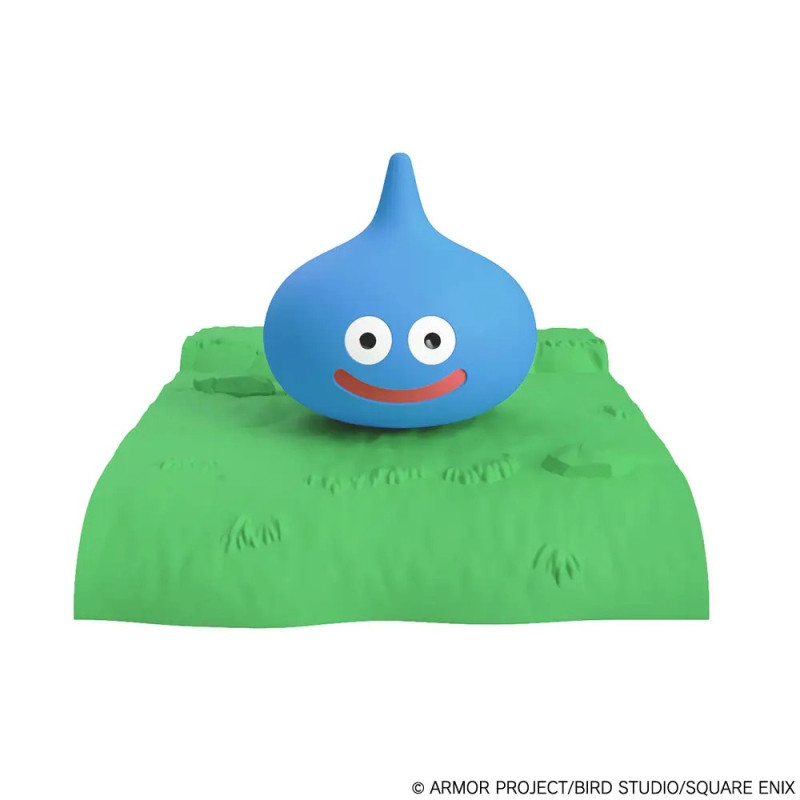 Dragon Quest Slime Plastic Model Kit with Grassland Base – Square Enix