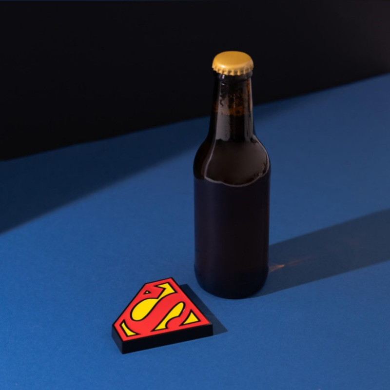 Décapsuleur Magnétique Superman Classique – Officiel DC Comics