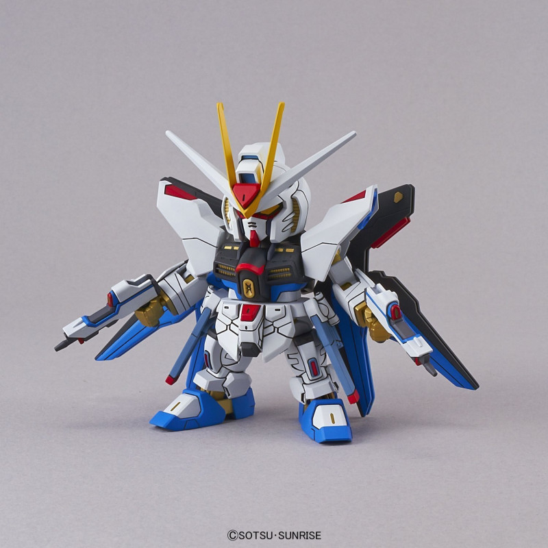Gundam - SD Ex-Standard ZGMF-X20A Strike Freedom Gundam