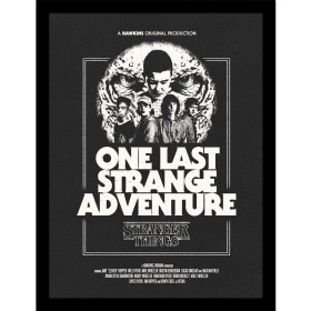 Stranger Things - Poster encadré One Last Strange Adventure (30 x 40 cm)
