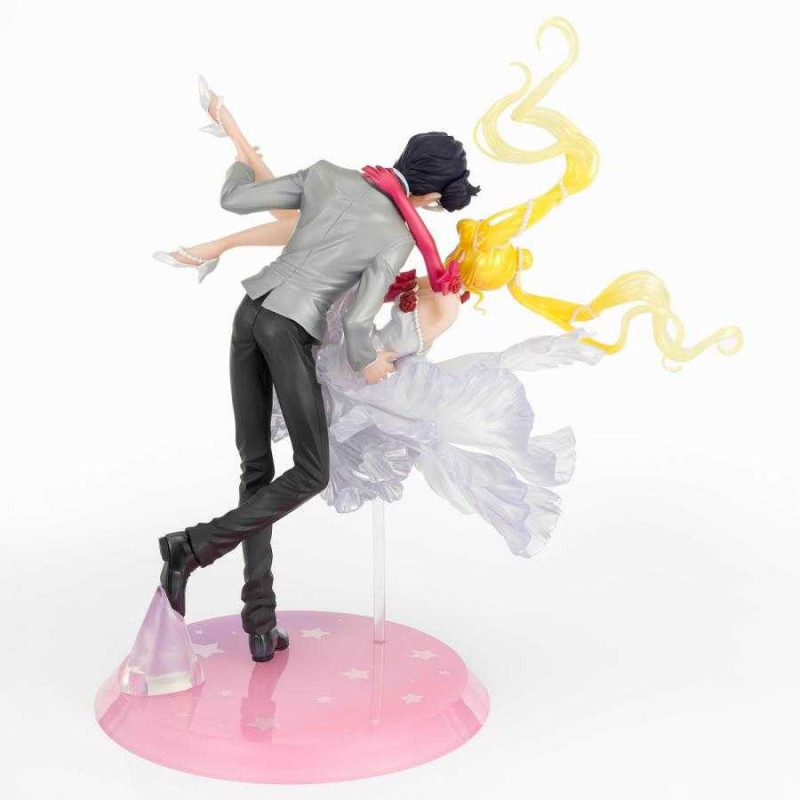 Sailor Moon – Figurine Usagi Tuxedo Mask Glow 23cm – Bandai
