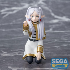 Frieren - Figurine PM Perching Frieren Poking Something 10 cm