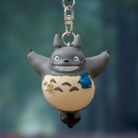 Mon Voisin Totoro - Porte-clé Totoro sur sa toupie