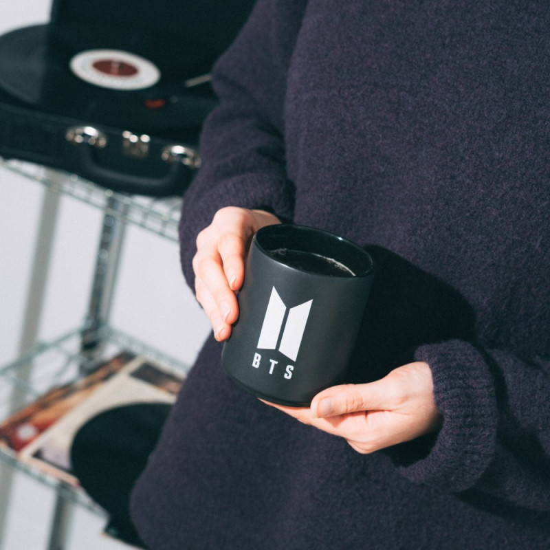 BTS - Mug Noir Logo 350 ml - Erik