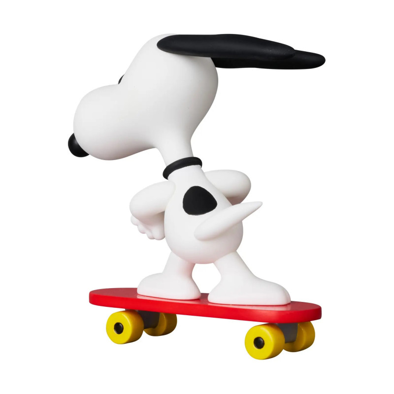 Peanuts - Figurine Medicom UDF série 17 Skateboarding Snoopy 8 cm