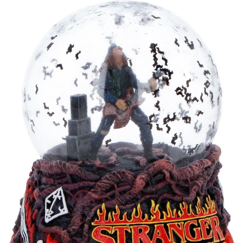 Stranger Things - Boule à Neige Le Sacrifice d'Eddie - Nemesis Now