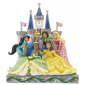 Disney - Traditions - Statue Princesses devant le Château